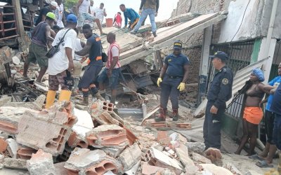 La alcaldesa de Buenaventura reporta 4 fallecidos y 40 viviendas colapsadas tras el sismo; edificio se desplomó en el sector Rockefeller