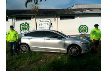 En una acción contra el hurto de automotores, una motocicleta y un automóvil fueron recuperados por la Policía Nacional