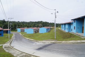 Vicepresidente y Ministro de Vivienda presidieron la entrega de 565 casa en la Ciudadela San Antonio