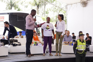 Vicepresidente y Ministro de Vivienda presidieron la entrega de 565 casa en la Ciudadela San Antonio