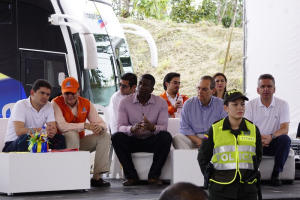 Vicepresidente y Ministro de Vivienda presidieron la entrega de 565 casa en la Ciudadela San Antonio