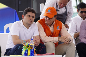 Vicepresidente y Ministro de Vivienda presidieron la entrega de 565 casa en la Ciudadela San Antonio
