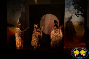 Se realizó con éxito la obra de teatro Griots, Cuentos Africanos 