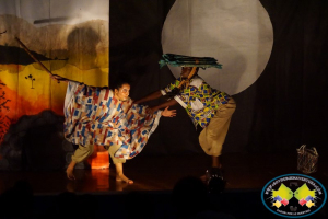 Se realizó con éxito la obra de teatro Griots, Cuentos Africanos 
