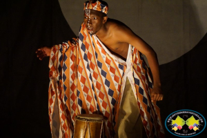 Se realizó con éxito la obra de teatro Griots, Cuentos Africanos 