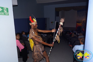 Se realizó con éxito la obra de teatro Griots, Cuentos Africanos 