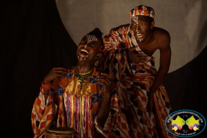Se realizó con éxito la obra de teatro Griots, Cuentos Africanos 
