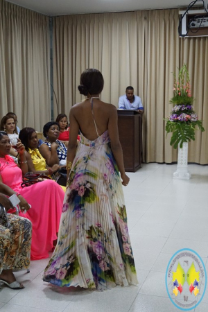 La diseñadora de modas Damaris D’Moreno presentó su colección