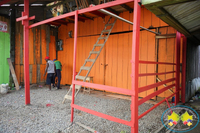 Mujeres por Buenaventura pintaron casas y negocios en sector maderero de El Piñal 