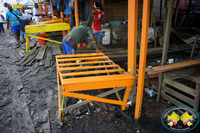 Mujeres por Buenaventura pintaron casas y negocios en sector maderero de El Piñal 