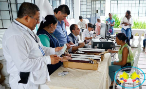 Gobernadora del Valle, Dilian Francisca Toro, participó en entrega de pasaportes en Buenaventura