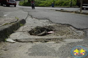 Mala calidad en tapa de válvula de acueducto ocasiona accidente 
