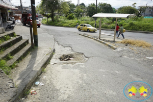 Mala calidad en tapa de válvula de acueducto ocasiona accidente 