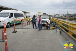 Nuevamente el nuevo puente El Piñal es sometido a reparación de sus untas de dilatación
