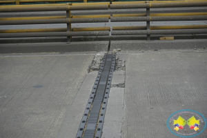 Nuevamente el nuevo puente El Piñal es sometido a reparación de sus untas de dilatación