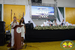 Los recursos de la guerra se deben volver inversión: Gobernadora del Valle