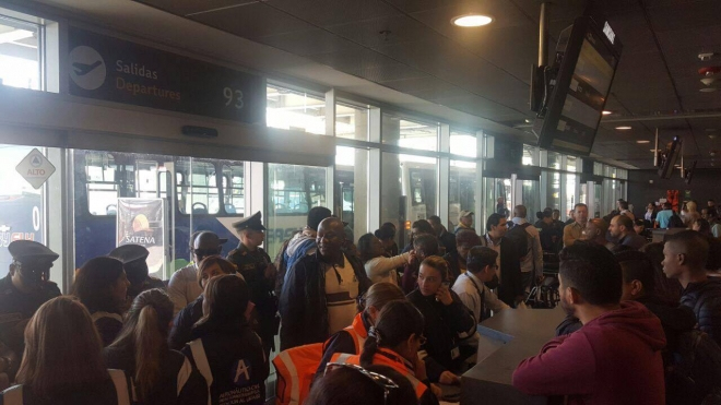 Aerolínea Satena en líos con chocoanos que no pudieron salir hoy del Aeropuerto el Dorado