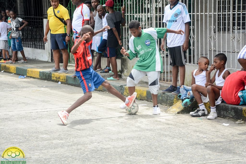 Inderbuenaventura realizó una doble jornada recreativa y deportiva en El Firme y El Carmen