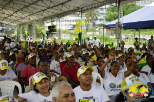 Un buen número de bonaverenses respaldaron el lanzamiento de la campaña al Senado de Alexander López Maya 