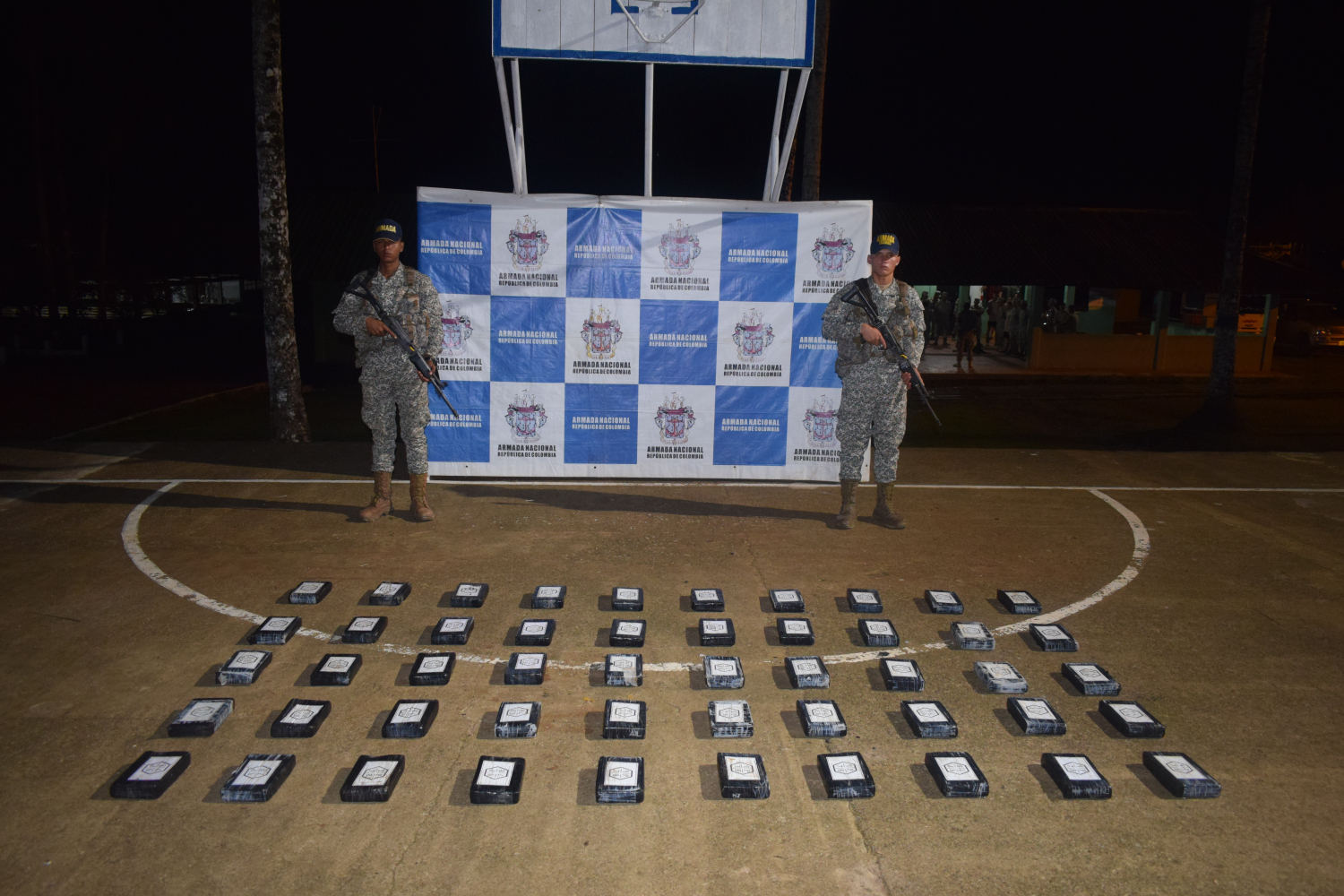 Fueron incautados en Chocó, depósitos con alcaloides y armamento 