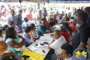 Platoneras y comerciantes de productos en la galería José Hilario López de Pueblo Nuevo levantaron la protesta que realizaban