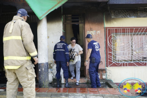 Bomberos voluntarios atendieron incendio estructural en la calle 5ª por el sector de la curva 