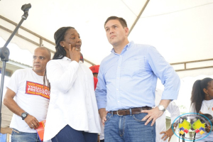 El candidato a la Vicepresidencia de la República, Juan Carlos Pinzón, estuvo en la Ciudadela San Antonio