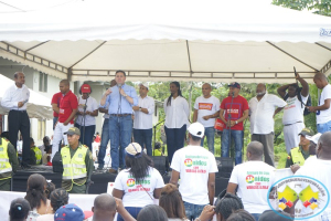 El candidato a la Vicepresidencia de la República, Juan Carlos Pinzón, estuvo en la Ciudadela San Antonio