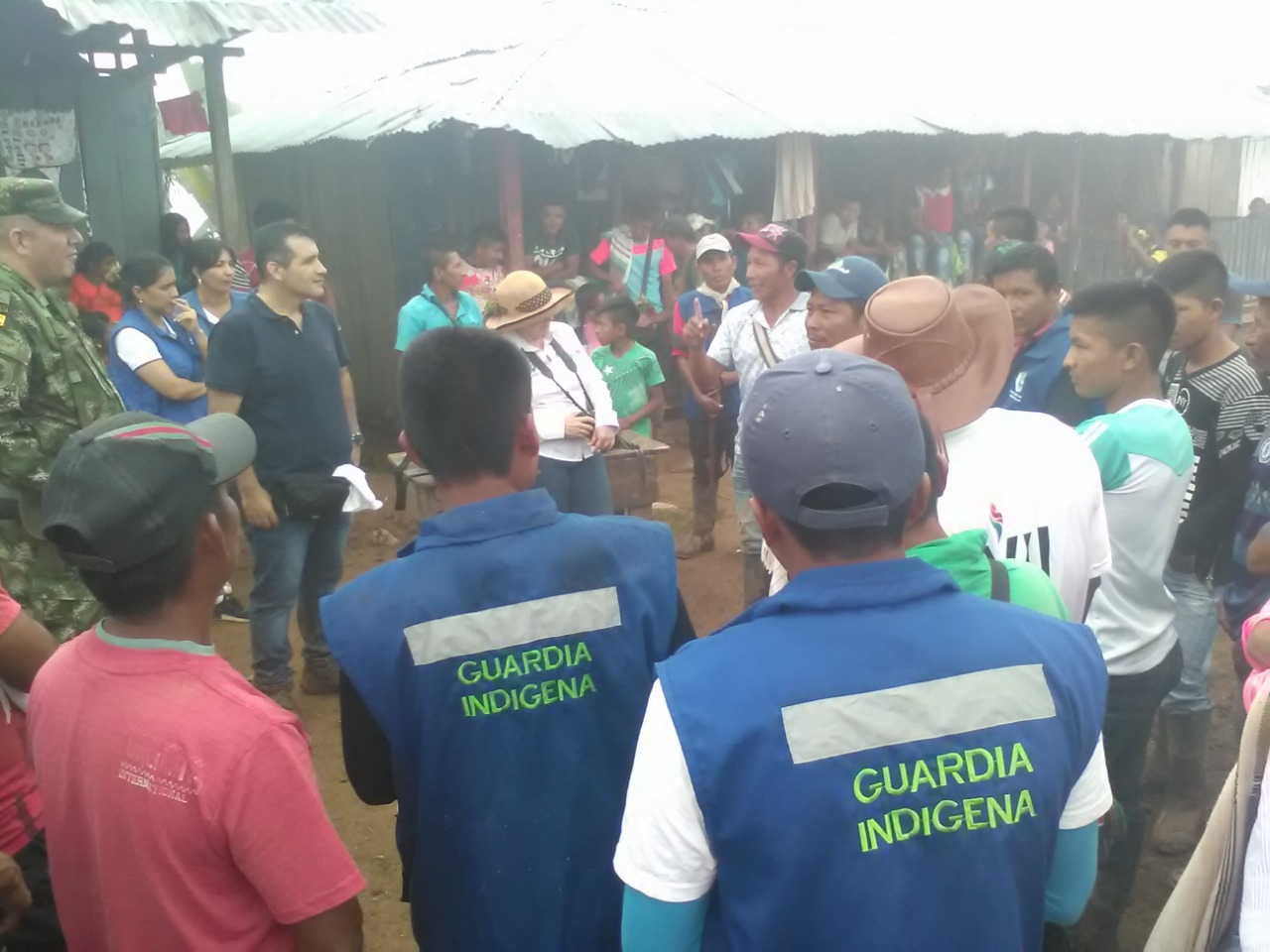 Misión humanitaria de la Gobernación del Valle evacuó a niños del resguardo Cañón de Garrapatas con complicaciones de salud