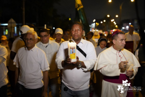 Obispo de Buenaventura invita a la caminata por la vida en el barrio Alberto Lleras 