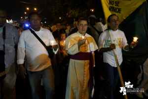 Obispo de Buenaventura invita a la caminata por la vida en el barrio Alberto Lleras 