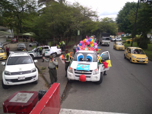 Policía realizó caravana de la alegría, Niños Felices y Cero Quemados con pólvora