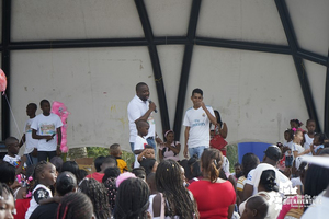 Niños y adultos disfrutaron de la tarde de juegos realizada por el Gestor Social en el Malecón Bahía de la Cruz 