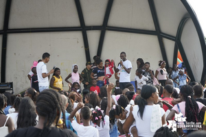 Niños y adultos disfrutaron de la tarde de juegos realizada por el Gestor Social en el Malecón Bahía de la Cruz 