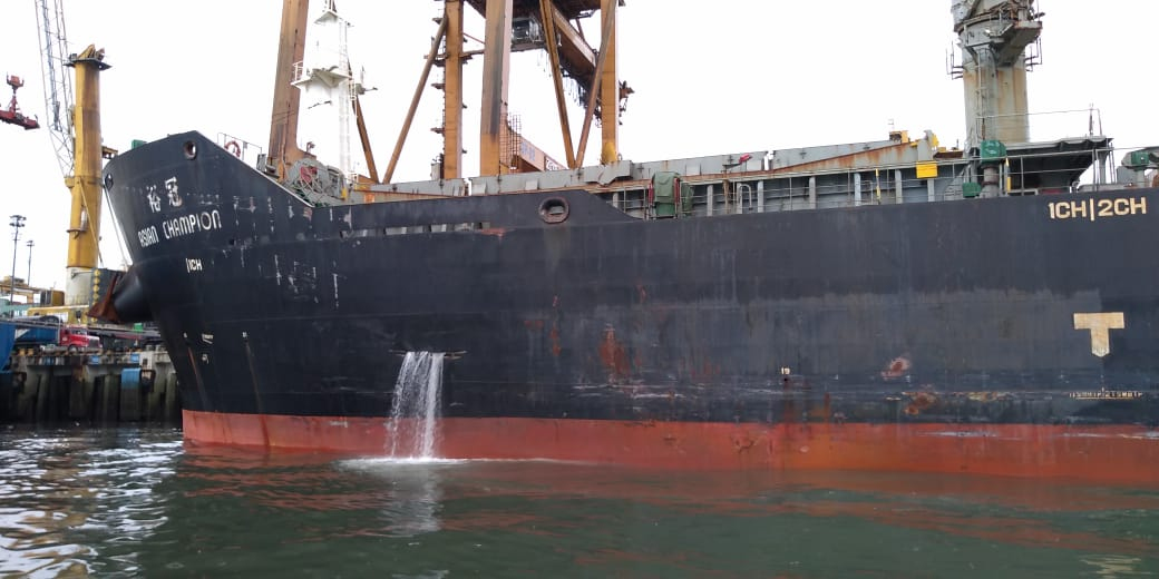 No hay contaminación en la bahía de Buenaventura por fisura en casco de buque: Dimar