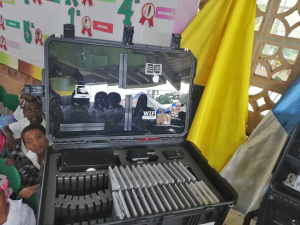 La Fundación Telefónica presente en la educación digital de Buenaventura con la entrega de 3 maletas digitales