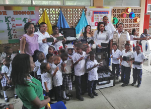 La Fundación Telefónica presente en la educación digital de Buenaventura con la entrega de 3 maletas digitales