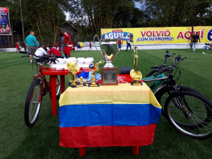 La Copa Calidoso dio espacio a niños con síndrome de Down y discapacidad en el preliminar de la final