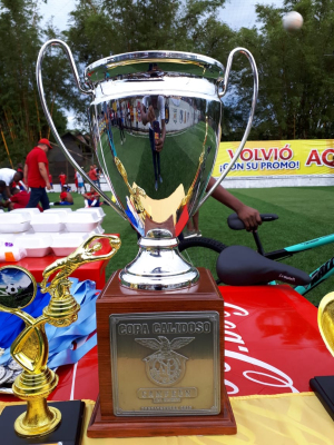 La Copa Calidoso dio espacio a niños con síndrome de Down y discapacidad en el preliminar de la final
