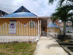 Con apoyo del comercio y la comunidad en general se realizó jornada de pintura en la biblioteca distrital Torre Fuerte del barrio Grancolombiana