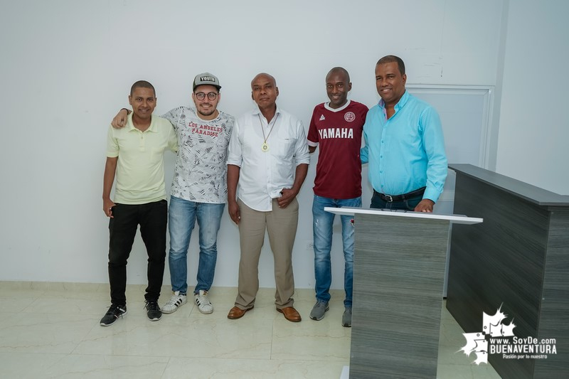 Medalla de Oro al Civismo Voces del Pacífico 2019