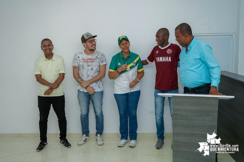 Medalla de Oro al Civismo Voces del Pacífico 2019