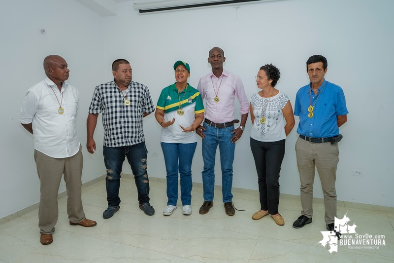 Medalla de Oro al Civismo Voces del Pacífico 2019