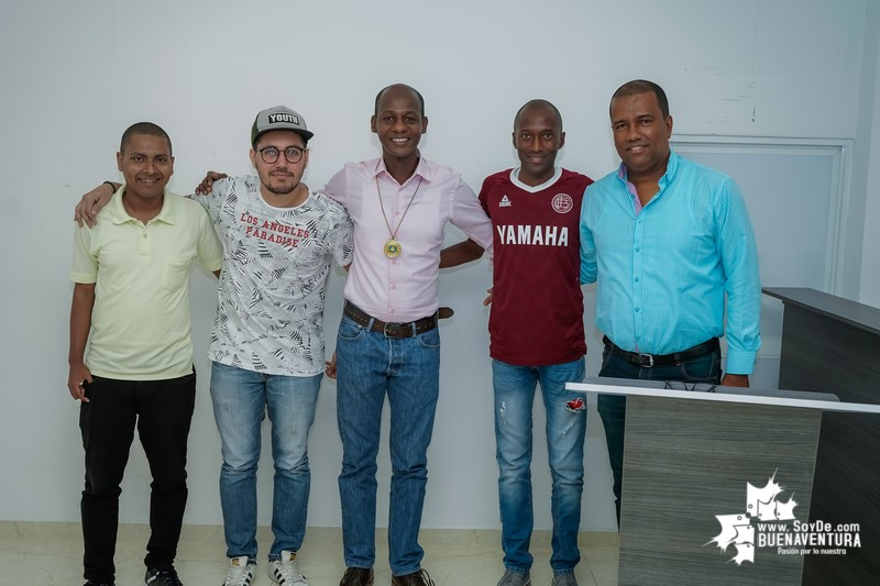 Medalla de Oro al Civismo Voces del Pacífico 2019