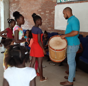 Avanza con éxito el programa de Formación en Lutería, Música y Danza que realizan la Gobernación del Valle y la Alcaldía de Buenaventura