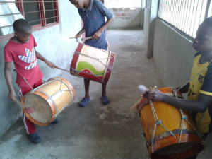 Avanza con éxito el programa de Formación en Lutería, Música y Danza que realizan la Gobernación del Valle y la Alcaldía de Buenaventura