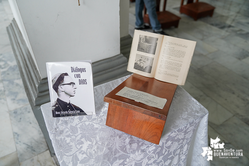 Gerardo Valencia Cano:  obispo y maestro