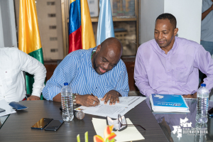 Alcaldes de las localidades Isla de Cascajal y Continente El Pailón tomaron posesión ante el alcalde Distrital de Buenaventura, Víctor Vidal