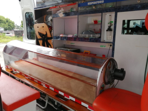 Un grupo de jóvenes profesionales donaron al Hospital Distrital de Buenaventura una capsula para traslado en ambulancia de pacientes con COVID-19 