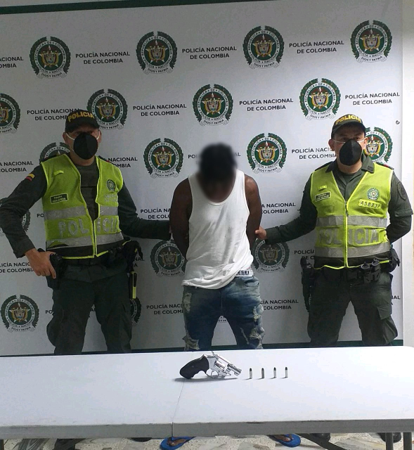 Capturan en Buenaventura una persona portando un arma y munición ilegal